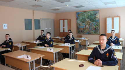 Девятиклассники сдали обязательный экзамен по математике в штатном режиме