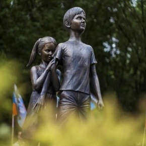 Акция, посвящённая Дню памяти детей-жертв войны в Донбассе